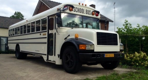 Trouwvervoer bussen, engelse dubbeldekker, amerik. schoolbus - 6