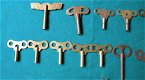 Oude, antieke en nieuwe kloksleutels no 1. - 2 - Thumbnail