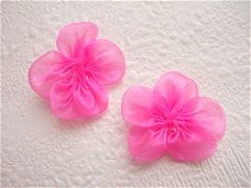 Schattige organza bloem rozet ~ 3,5 cm ~ Fuchsia roze