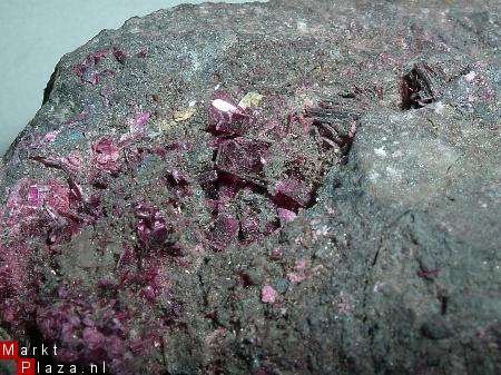 #2 Erithrien Erythrien Erythrite op Cobaltine - 2