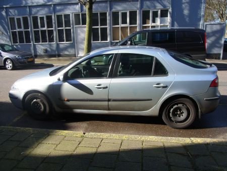 Renault Laguna onderdelen nodig Sloopauto inkoop Den haag - 1