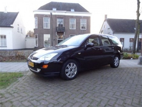 Ford Focus - 1.8 TDdi Ghia Airco goede staat - 1