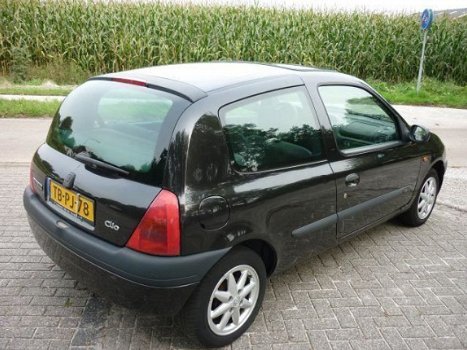 Renault Clio - 1.6 rxe stuurbekr. Nette staat - 1