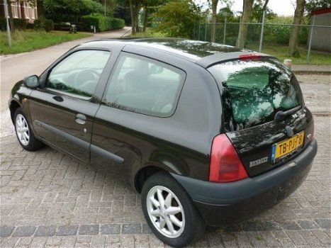 Renault Clio - 1.6 rxe stuurbekr. Nette staat - 1