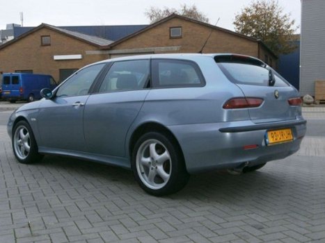 Alfa Romeo 156 Sportwagon - 2.0 JTS 16V Distinctive SELESPEED LEER - 1