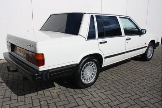 Volvo 740 - GL met Overdrive - 1