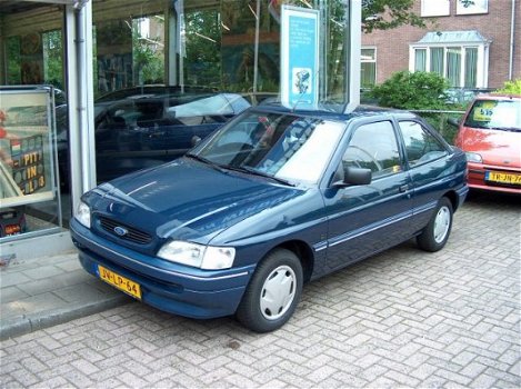 Ford Escort - laser - 1