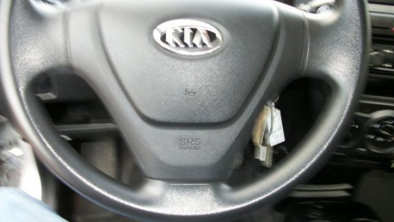 Kia Picanto - 1