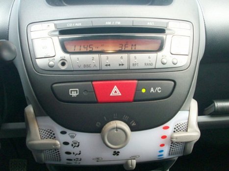 Toyota Aygo - 1.0 12v Comfort+airco/5drs - 1