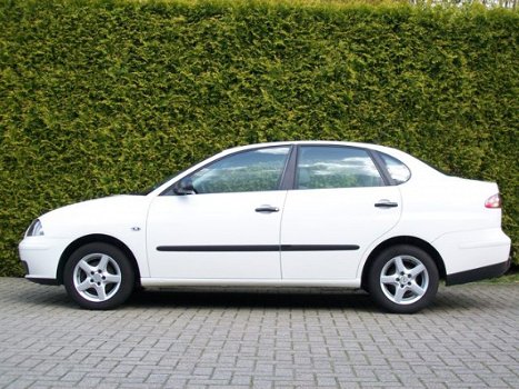 Seat Cordoba - 1.9 Sdi-64PK/Airco/APK-NIEUW/NAP=OKE - 1