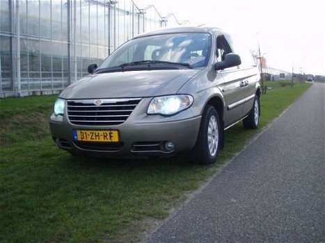 Chrysler Voyager - 2.8crd se luxe aut - 1