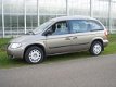 Chrysler Voyager - 2.8crd se luxe aut - 1 - Thumbnail