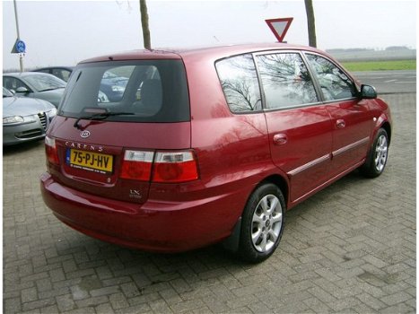 Kia Carens - 1.8 16v LX nieuwe koppeling - 1