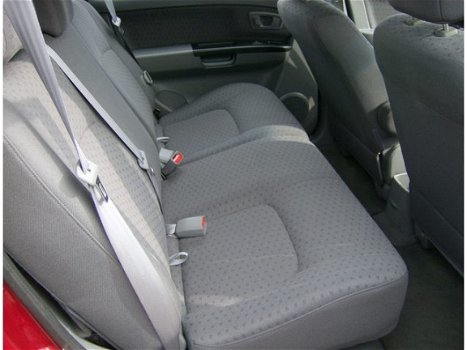 Kia Carens - 1.8 16v LX nieuwe koppeling - 1