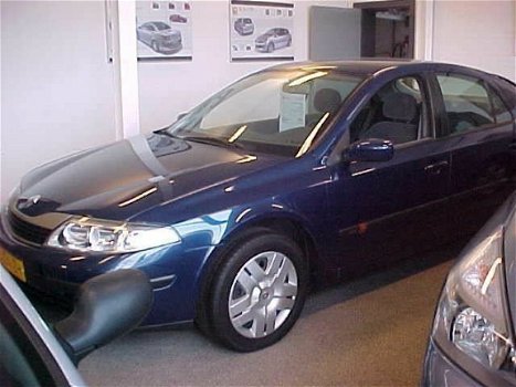 Renault Laguna - EXPRESSION 1.6 16V - 1