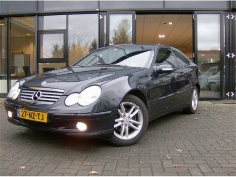 Mercedes-Benz C-klasse - C 200 K Sportcoupe Indpol Staat in De Krim - 1