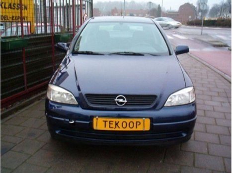 Opel Astra - 2.0 Di GL - 1