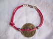 armbandje roze geluksarmband met grote chinese geluksmunt brons - 2 - Thumbnail