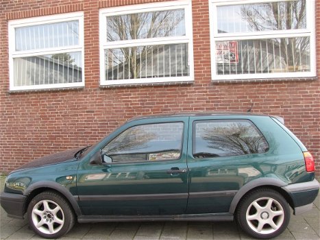 Alle Onderdelen VOLKSWAGEN Golf 2.0 Sloopauto inkoop Den haag - 1