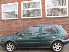 Alle Onderdelen VOLKSWAGEN Golf 2.0 Sloopauto inkoop Den haag