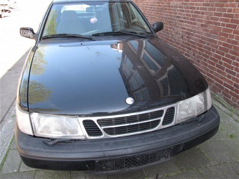 Alle onderdelen SAAB 900 2.3I Sloopauto inkoop Den haag - 2