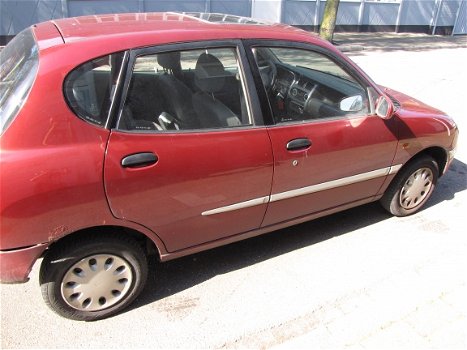 Alle onderdelen DAIHATSU Sirion Sloopauto inkoop Den haag - 2