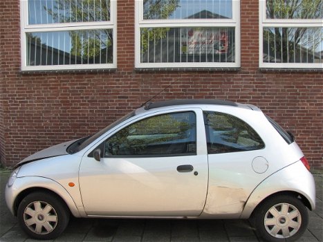 Plaatwerk FORD Ka Sloopauto inkoop Den haag - 1