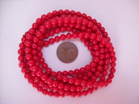 rode vintage kralensnoer 150 cm ketting rood retro hippie jaren zestig kan ook als amrband - 1