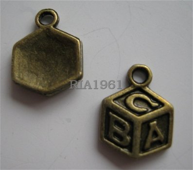 bedeltje/charm baby:babyblok brons - 13x10 mm - 1