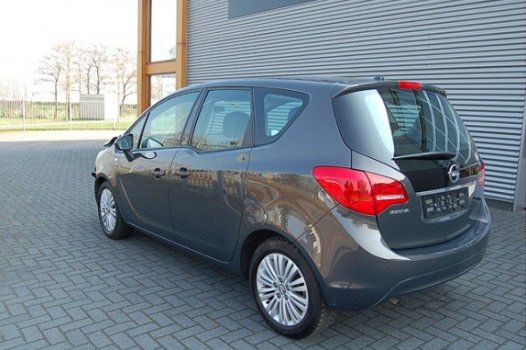 Opel Meriva - 1.4 5 Deurs Luxe uitvoering - 1