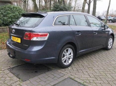 Toyota Avensis - 2.0 D-4D Executive Business - 1