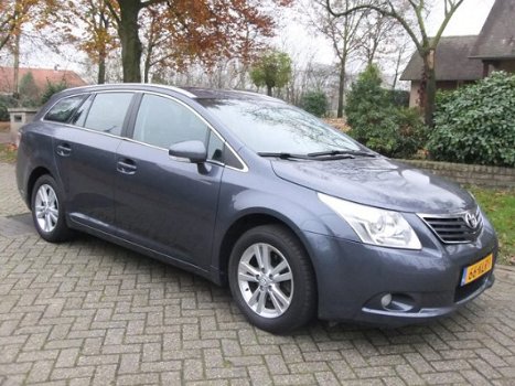 Toyota Avensis - 2.0 D-4D Executive Business - 1