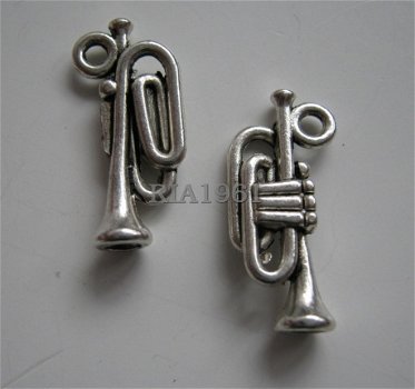 bedeltje/charm muziek:trompet 3 - 18 mm - 1