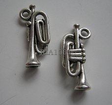 bedeltje/charm muziek:trompet 3 - 18 mm