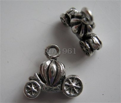 bedeltje/charm vervoer:koets 5 pompoentje - 14x9x5 mm - 1