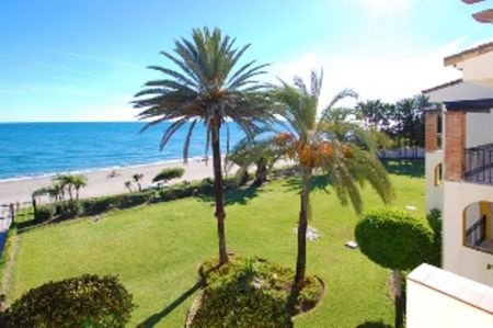 Penthouse te koop direct aan t strand Marbella - 3