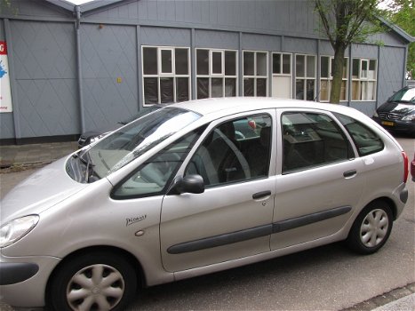 Sloopauto Den haag CITROEN PICASSO plaatwerk en ONDERDELEN - 1