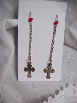 lange ibiza oorbellen kruis cross zilver met rood accent hippiemarkt - 1