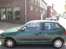 Seat Ibiza plaatwerk en Onderdelen Sloopauto inkoop Den haag