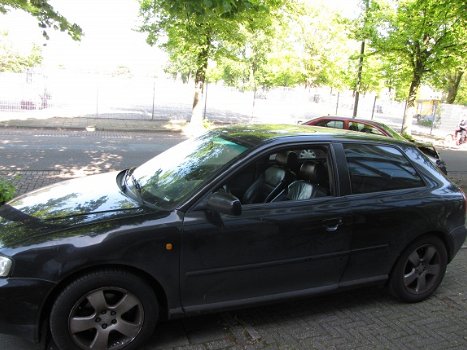 Audi A3 Plaatwerk en Onderdelen Sloopauto inkoop Den haag - 4