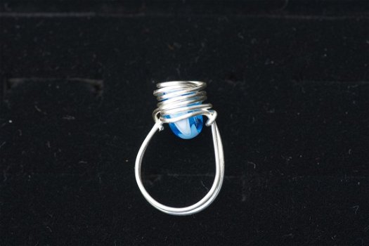 Handgemaakte ring aqua armadillo glasbead maat 16,5 NIEUW. - 2