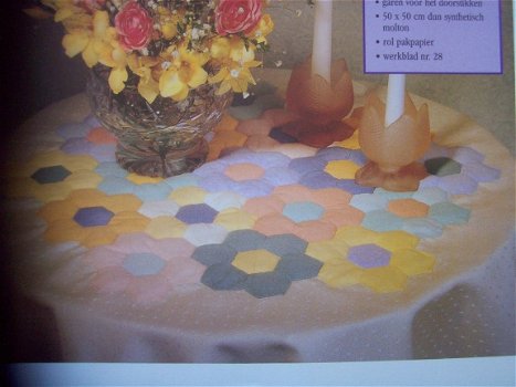 origineel patroon tafelkleed in patchwork - 1