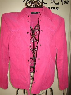 Leuk fuchsia rose blouse/jasje met 2 borstzakjes.