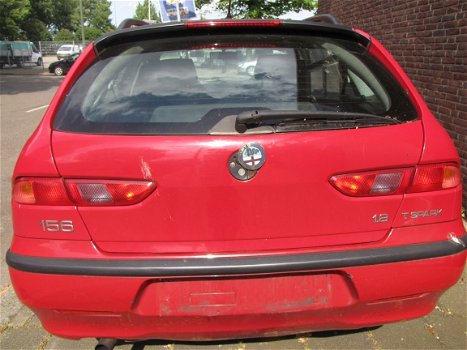 ALFA 156 SPORTWAGON Plaatwerk en Onderdelen Sloopauto inkoop Den haag - 4