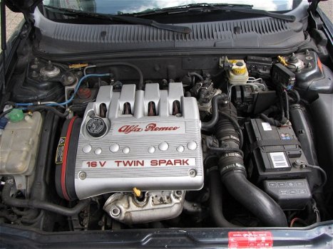 ALFA 156 BLAUW Plaatwerk en Onderdelen Sloopauto inkoop Den haag - 6