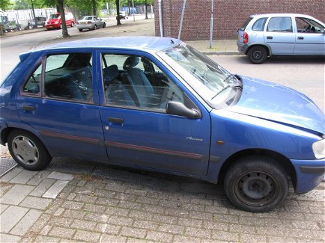 Peugeot 106 Plaatwerk en Onderdelen Sloopauto inkoop Den haag - 1