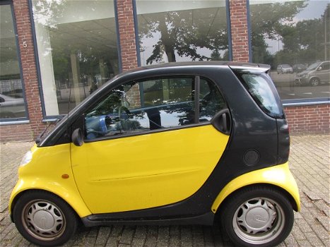 SMART DEUREN EN Plaatwerk ook voor alle onderdelen Sloopauto inkoop Den haag - 1