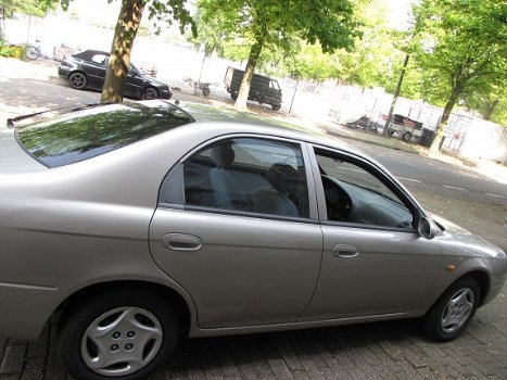 Kia Shuma Onderdelen en Plaatwerk Sloopauto inkoop Den haag - 4