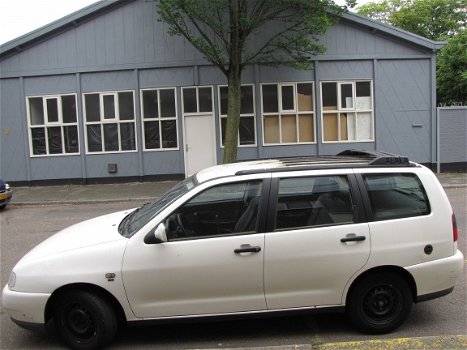 Seat Cordoba Onderdelen en Plaatwerk Sloopauto inkoop Den haag - 5