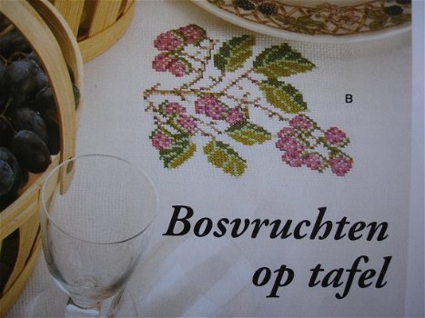 borduurpatroon voor bosvruchten. - 1